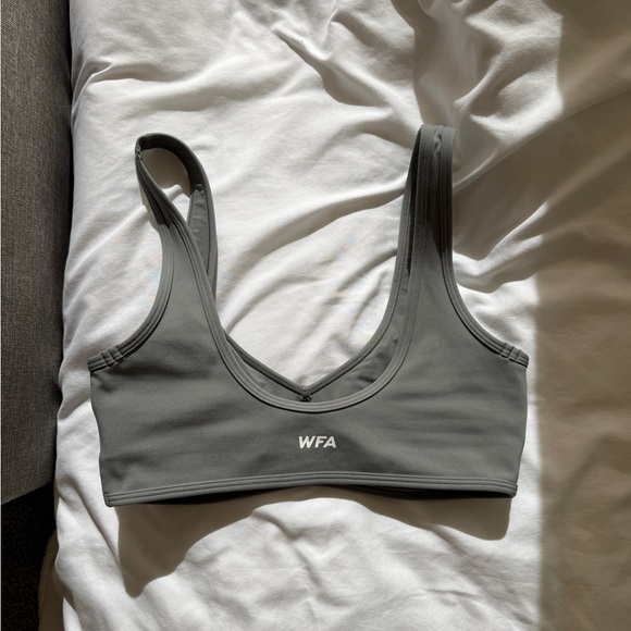 White Fox Sports Bra - Picture 3 of 6